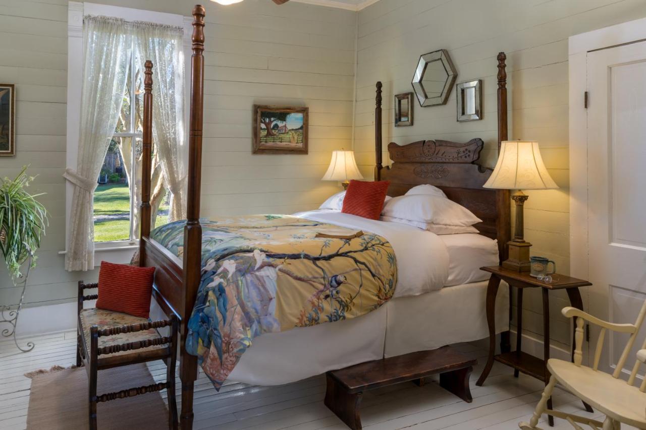 Maison D'Memoire Bed & Breakfast Cottages Rayne Exterior foto